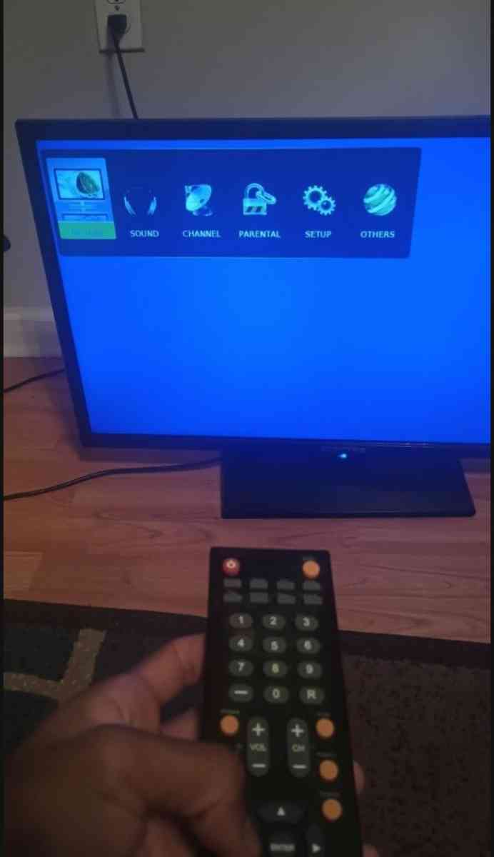 32 Inch Spectre TV - Westlake, Louisiana - FleaMarketBay