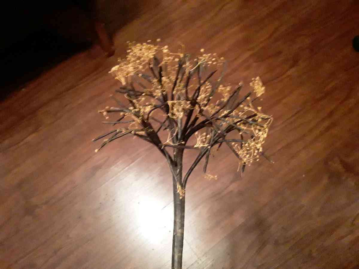 Bulk Decoration wired and paper made trees - Caldwell, Idaho - FleaMarketBay