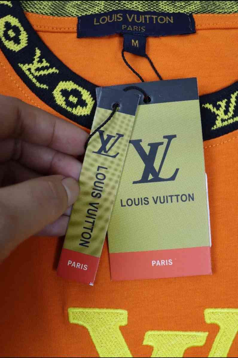 New designer Tshirt - Elmont, New York - FleaMarketBay