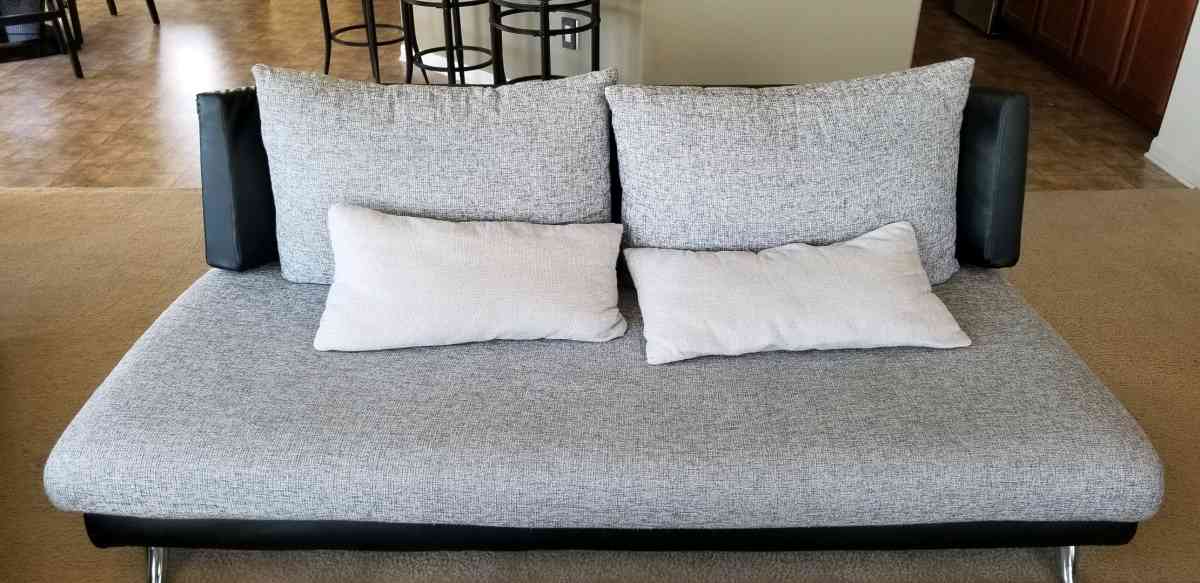 Living Room 5 Pc Set - Houston, Texas - FleaMarketBay