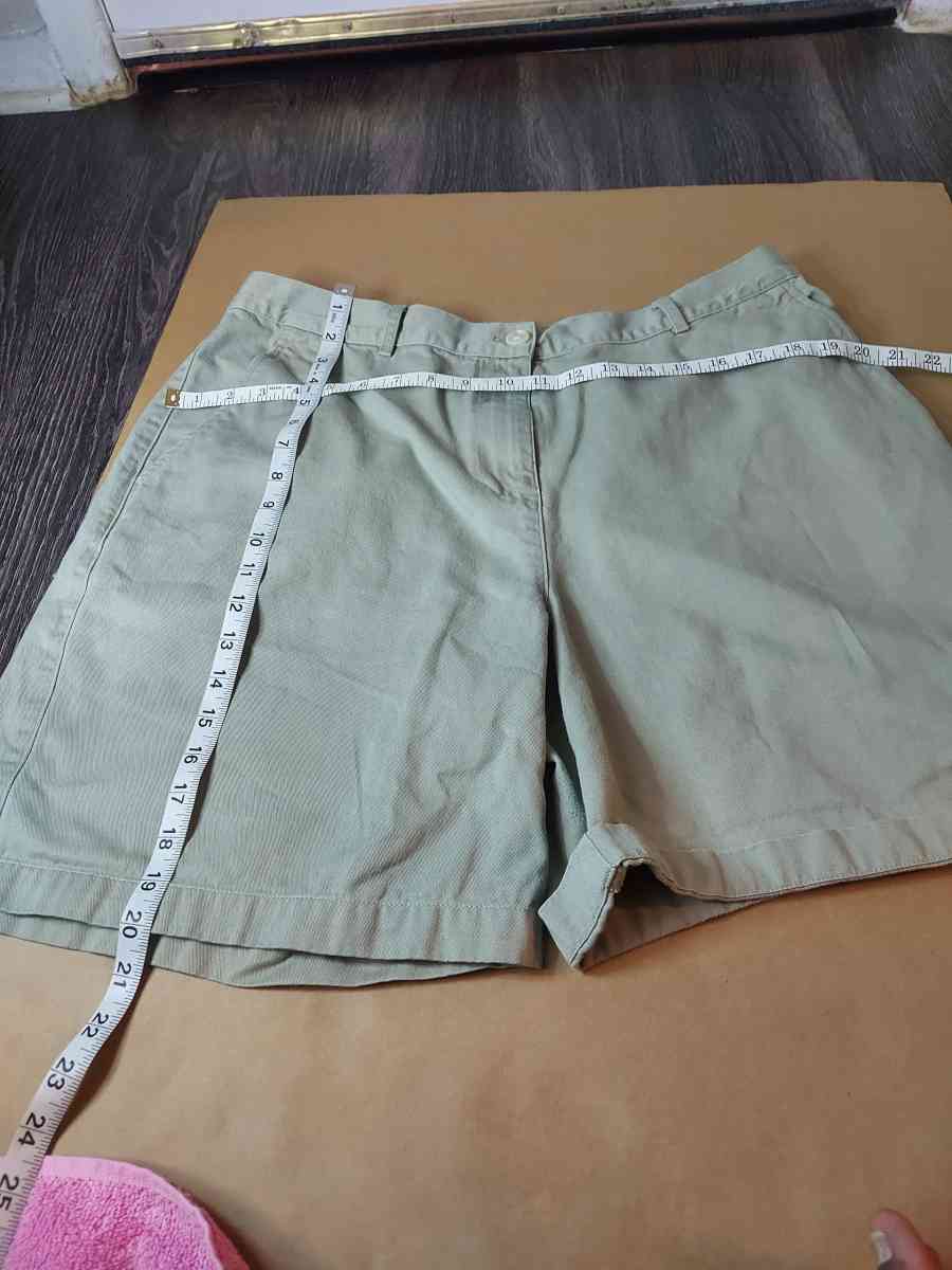 Lauren Ralph Lauren Khaki Chino Shorts Size 14W School Summe - Atlanta, Georgia - FleaMarketBay