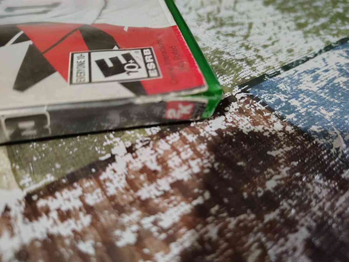 NBA 2K18 Xbox One Almost New Condition No scratches or smear - Scottsburg, Indiana - FleaMarketBay