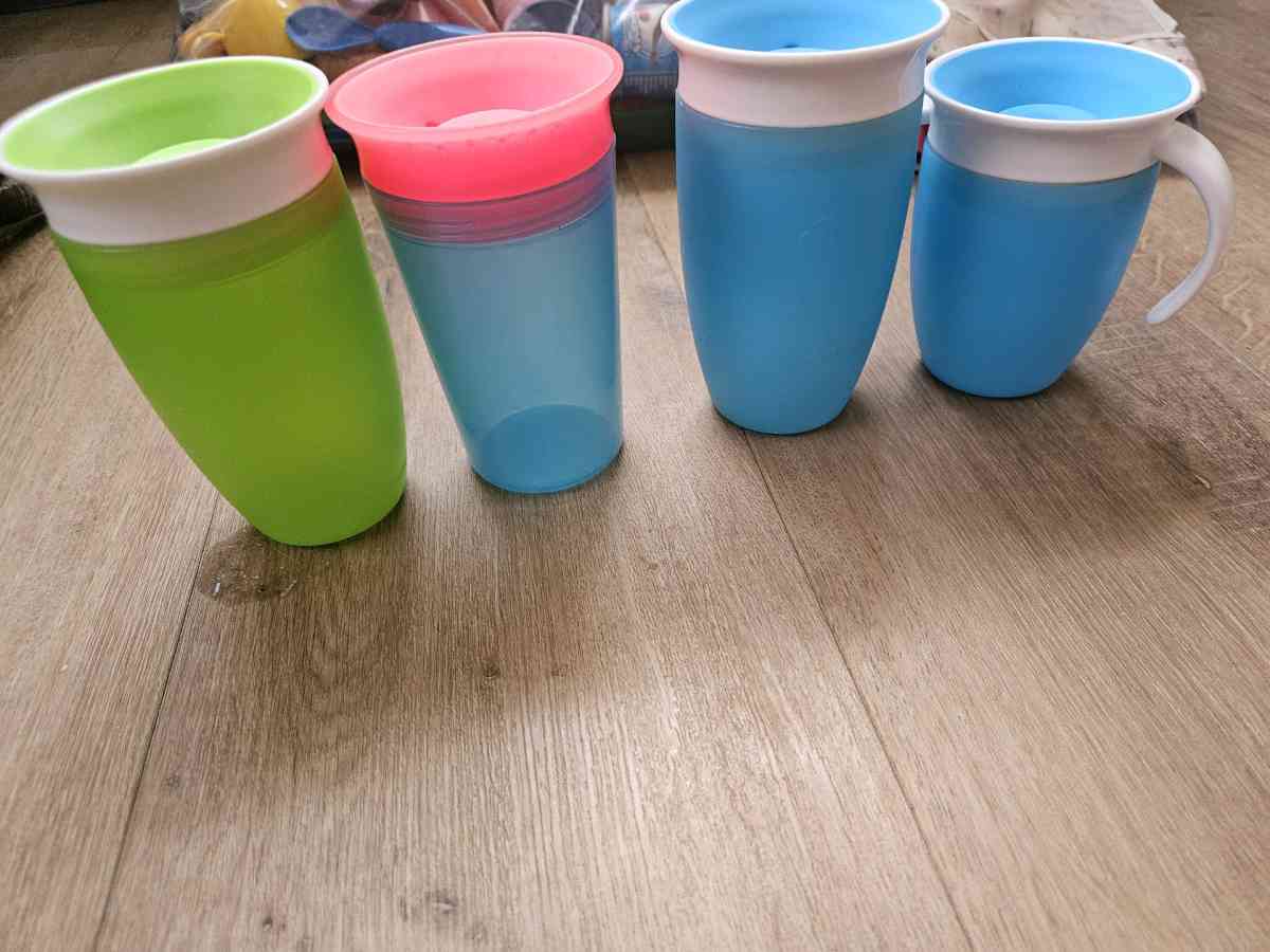 Toddler Bibs and Sippy cups - Tomah, Wisconsin