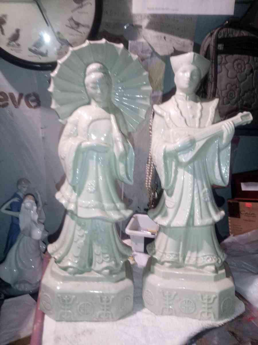 porcelain antique emperor and empress - Osage, Oklahoma - FleaMarketBay