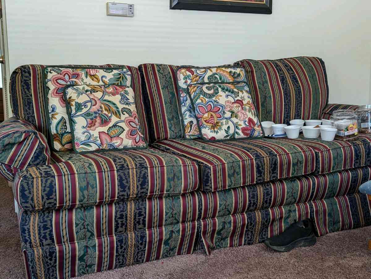 couch - Ragland, Alabama