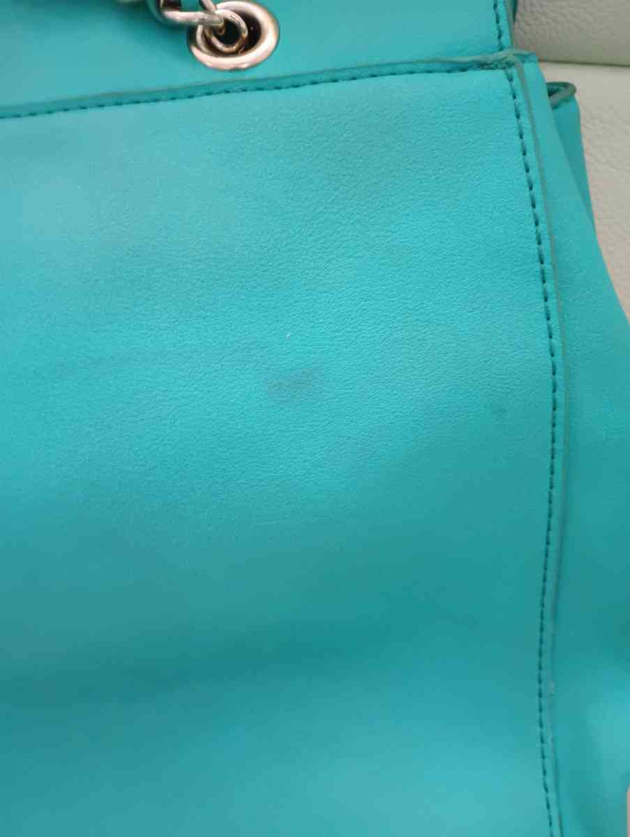 BEBE TOTE TURQUOISE BLUE - Frostproof, Florida - FleaMarketBay