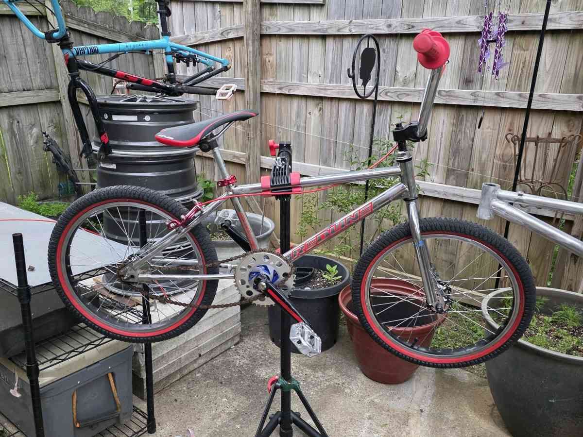 87 Redline - Louisville, Kentucky - FleaMarketBay