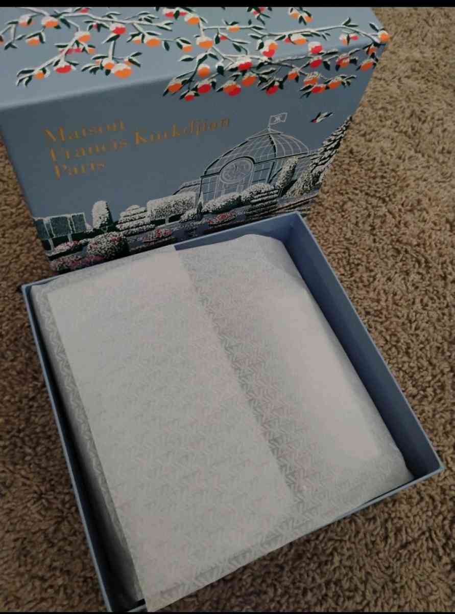 Maison Francis kurkdjian gift box - Fort Worth, Texas - FleaMarketBay
