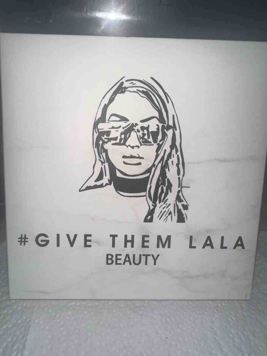 Give them Lala the grown woman palette - Round Lake, Illinois