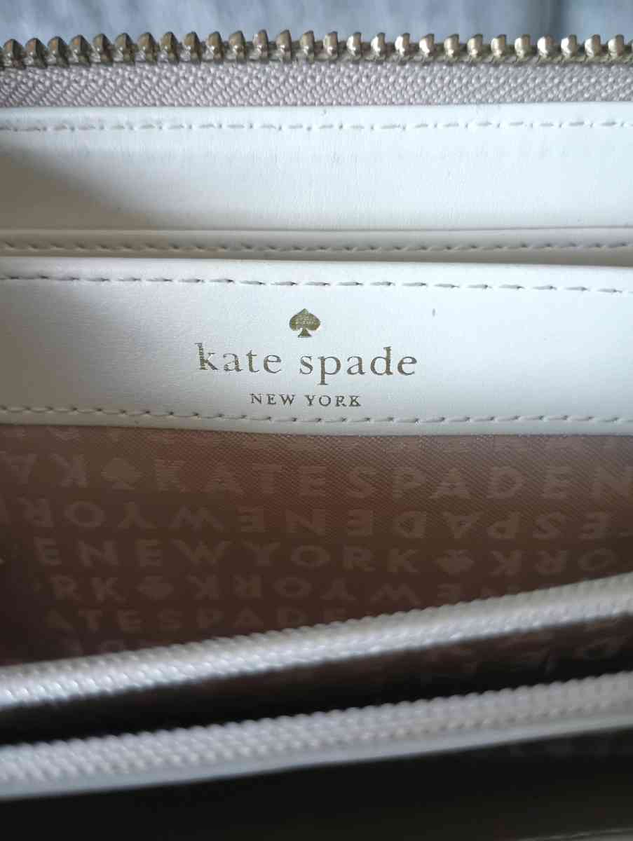 Kate Spade New York Gray Brown Canvas Striped Zip Around Cre - Frostproof, Florida - FleaMarketBay