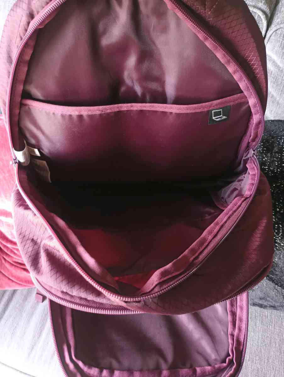 Reebok Maroon Spellbinding Womens Backpack - Frostproof, Florida - FleaMarketBay