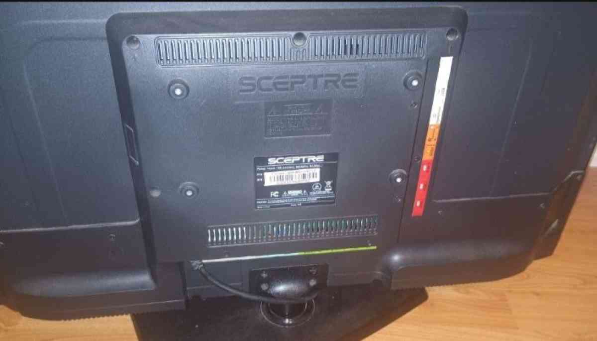 32 Inch Spectre TV - Westlake, Louisiana - FleaMarketBay