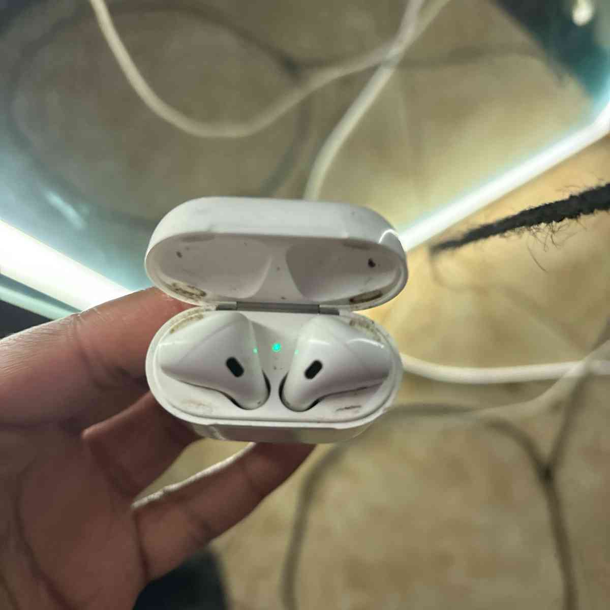 air pods - Fort Lauderdale, Florida - FleaMarketBay