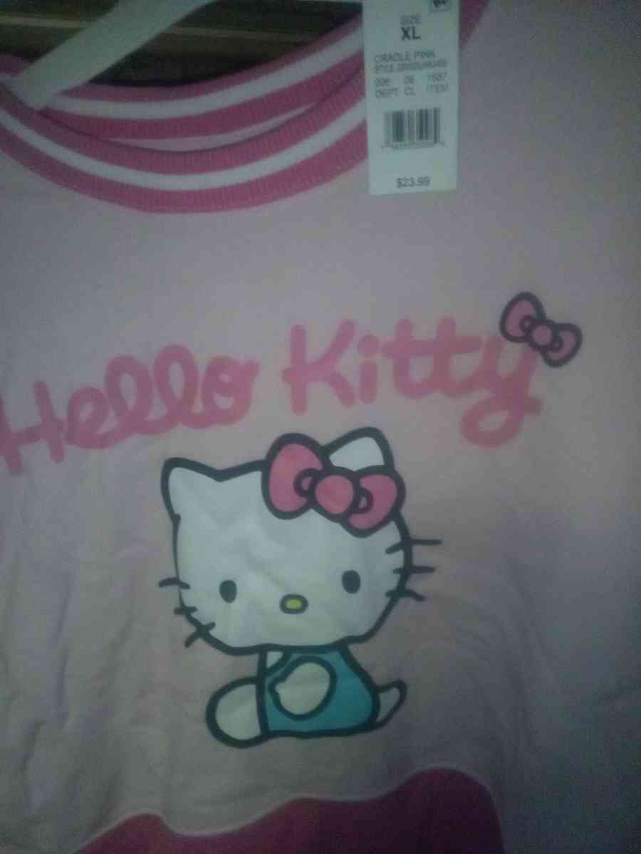 hello Kitty sweatshirt - Barstow, California - FleaMarketBay