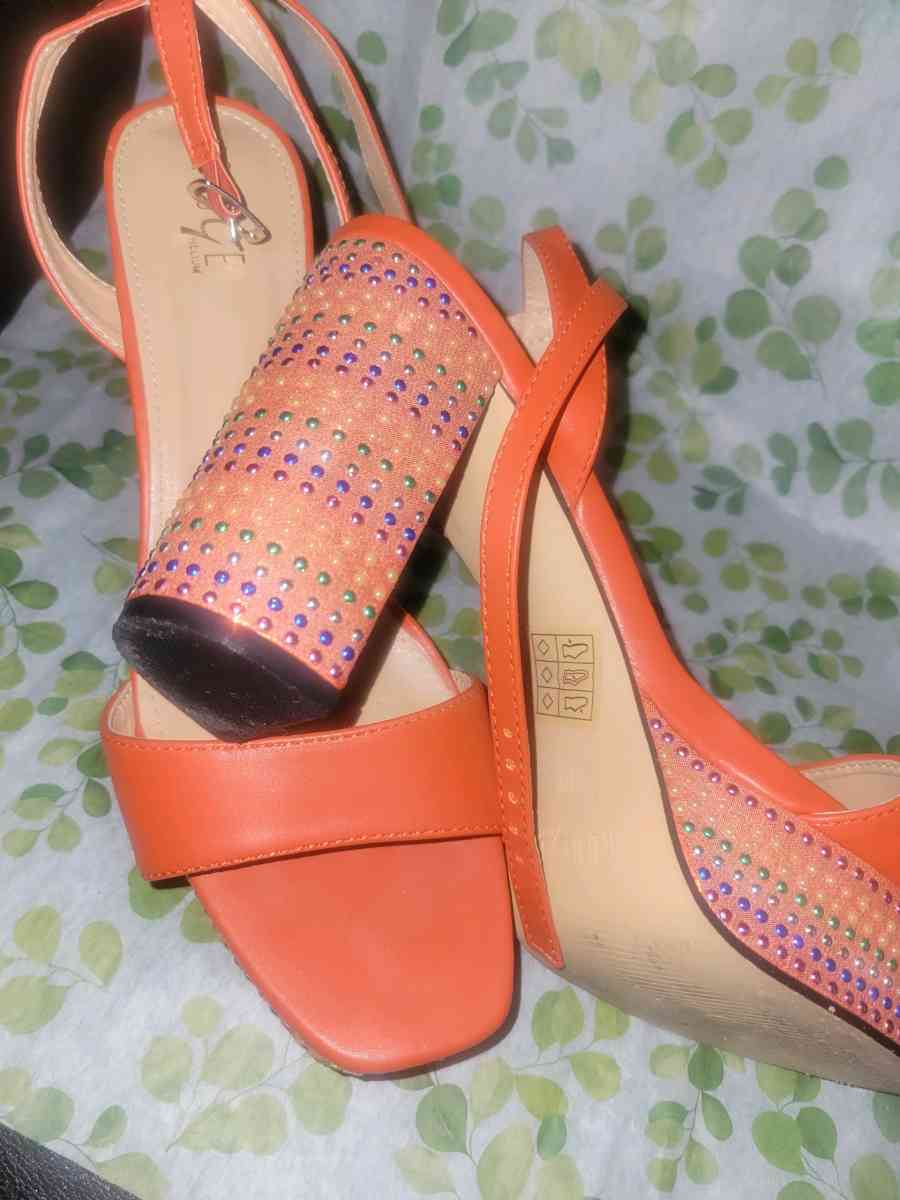 ORANGE SEQUENCE SANDALS - Allamuchy, New Jersey - FleaMarketBay