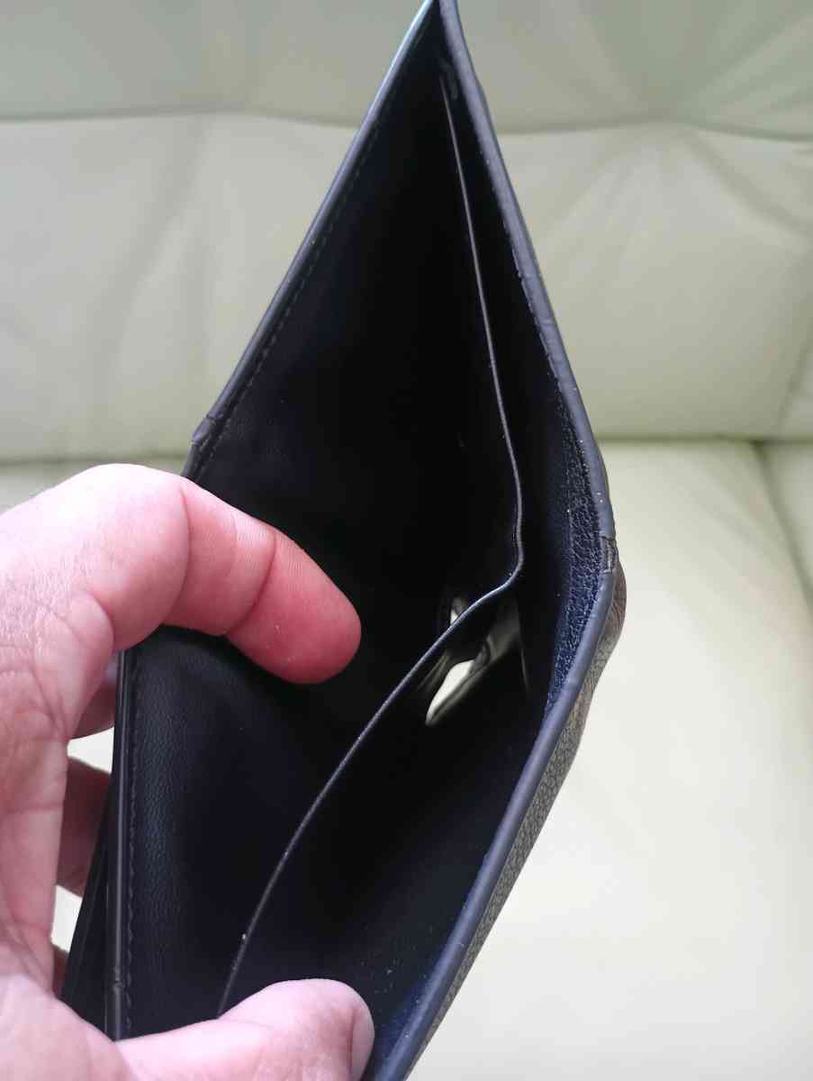 Coach Mens 3 In 1 Compact ID Wallet in Refine Pebble Leather - Frostproof, Florida - FleaMarketBay