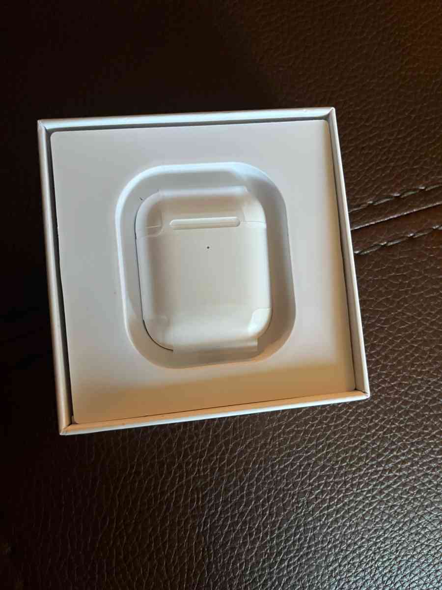 AirPods 2s - Kalamazoo, Michigan - FleaMarketBay