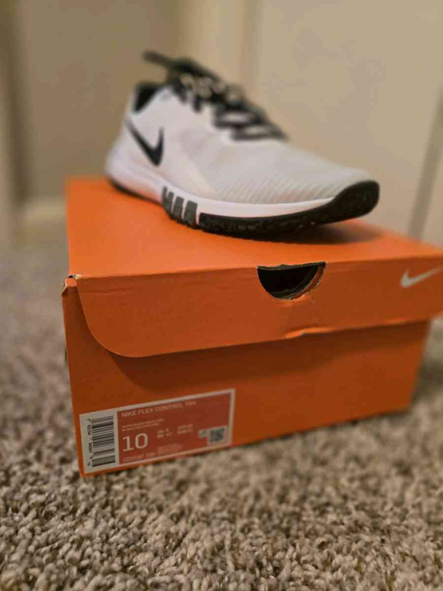 Men Nike Running Sneaker - Augusta, Georgia - FleaMarketBay