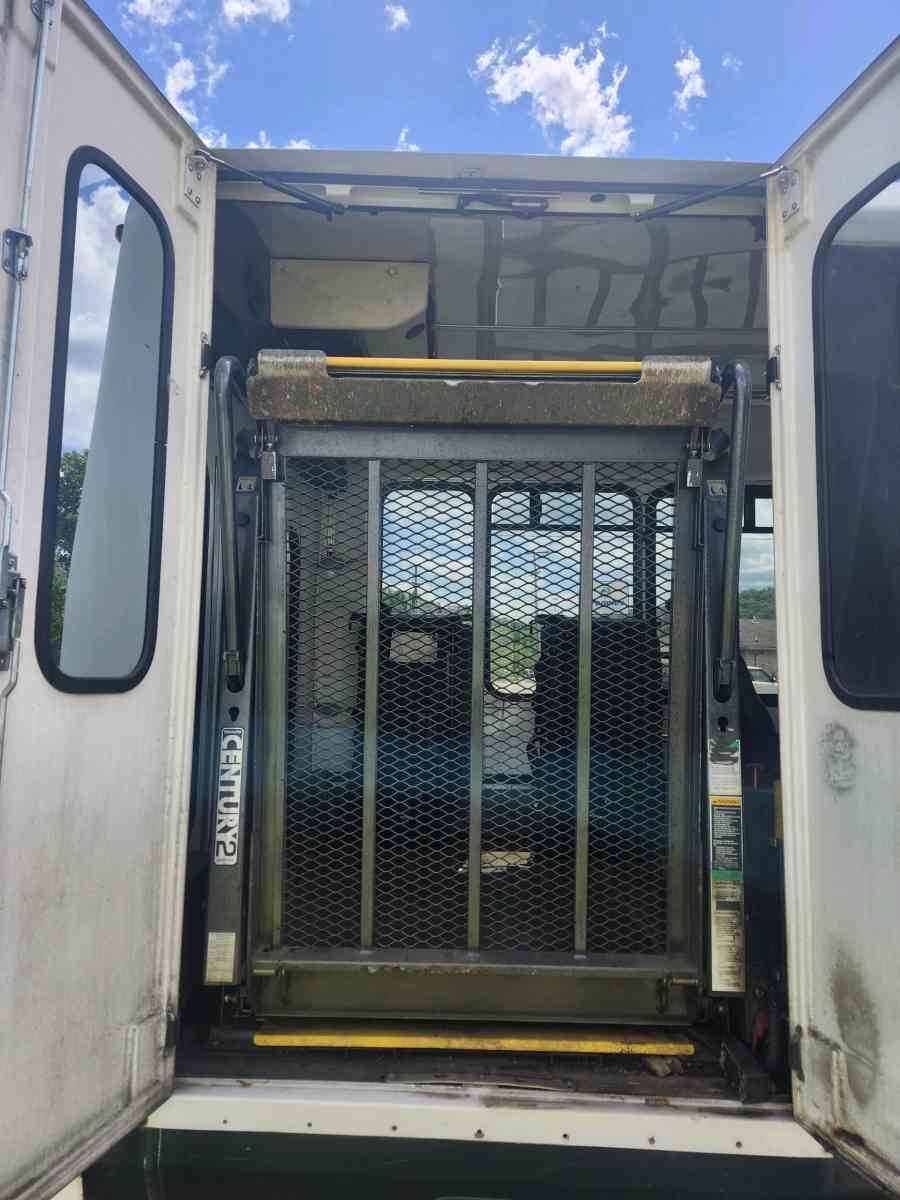 2011 Ford E450 Shuttle Bus - Spencer, West Virginia - FleaMarketBay