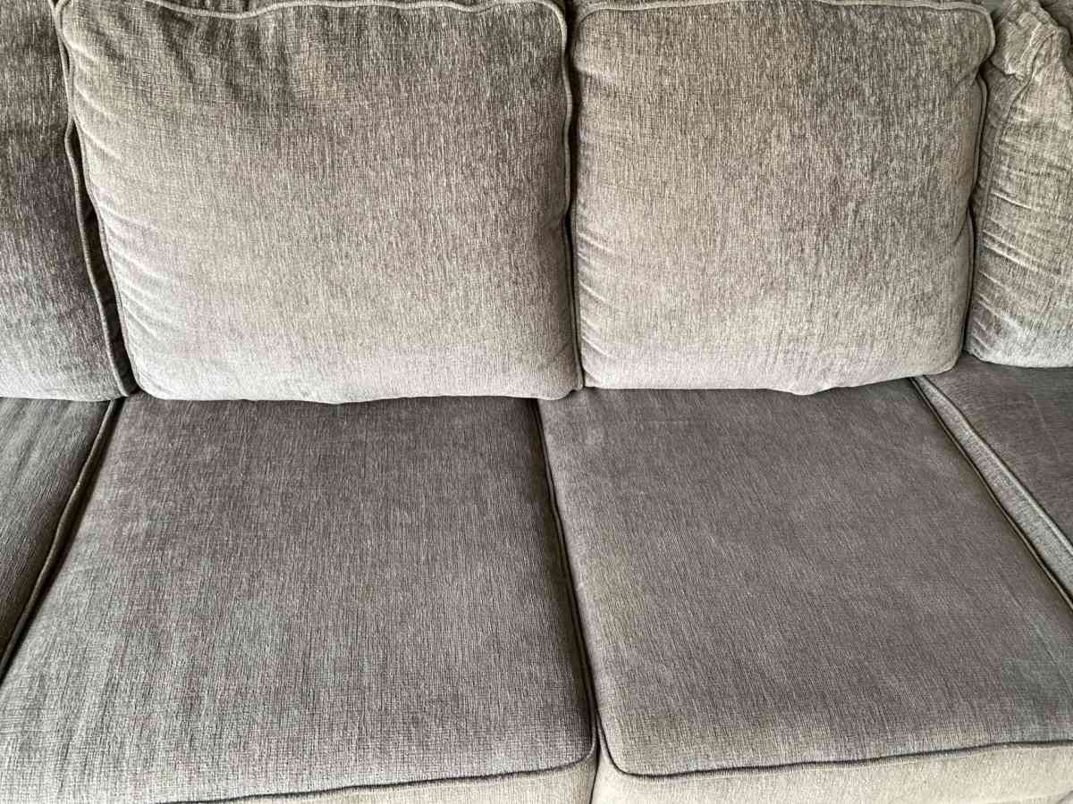 Ashley Furniture Altari Fabric 2 pc Sectional - Frostproof, Florida - FleaMarketBay