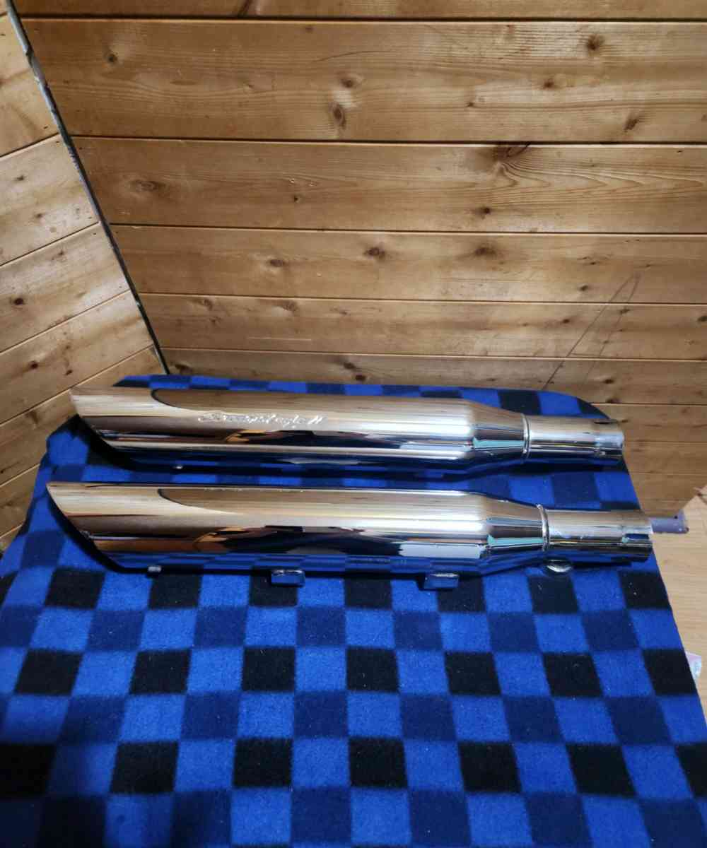 screaming eagle exhaust - Gonzales, Louisiana - FleaMarketBay