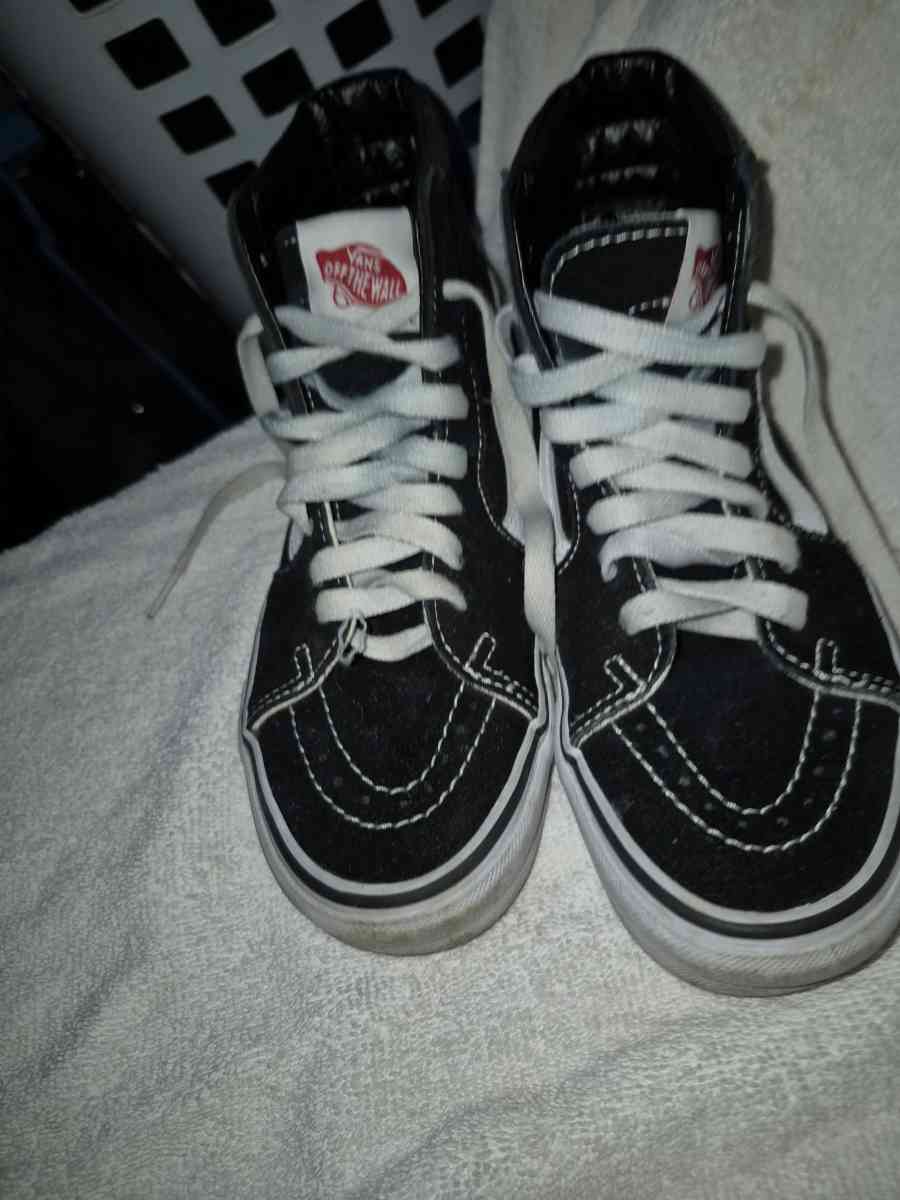 vans size 6 womens shoes  like new - Yakima, Washington