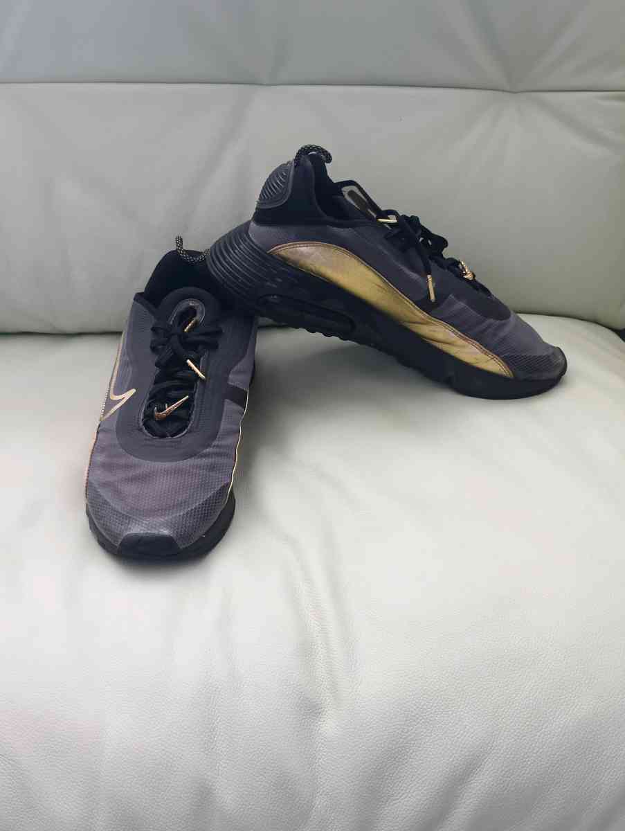 Nike Air Max 2090 Black Metallic Gold size 125 for men - Frostproof, Florida