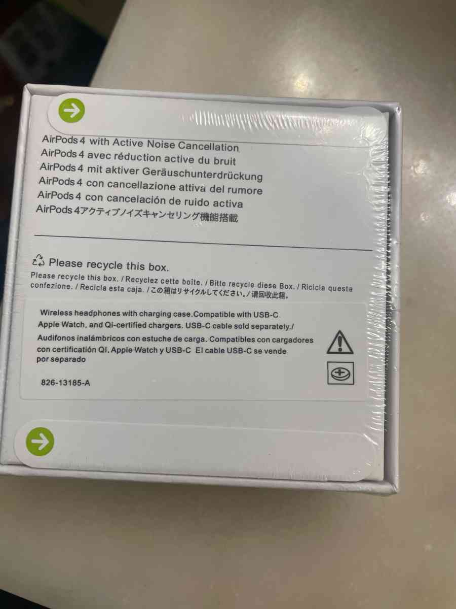 air pod 4nc - Elmont, New York - FleaMarketBay