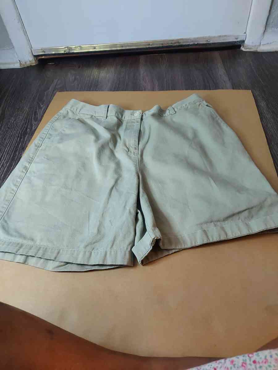 Lauren Ralph Lauren Khaki Chino Shorts Size 14W School Summe - Atlanta, Georgia