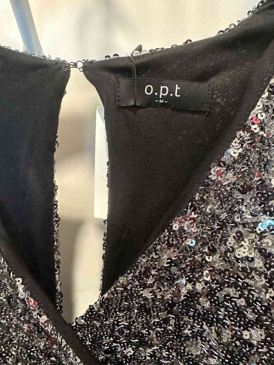 Silver long sleeve short dress party wear - Columbia, South Carolina - FleaMarketBay