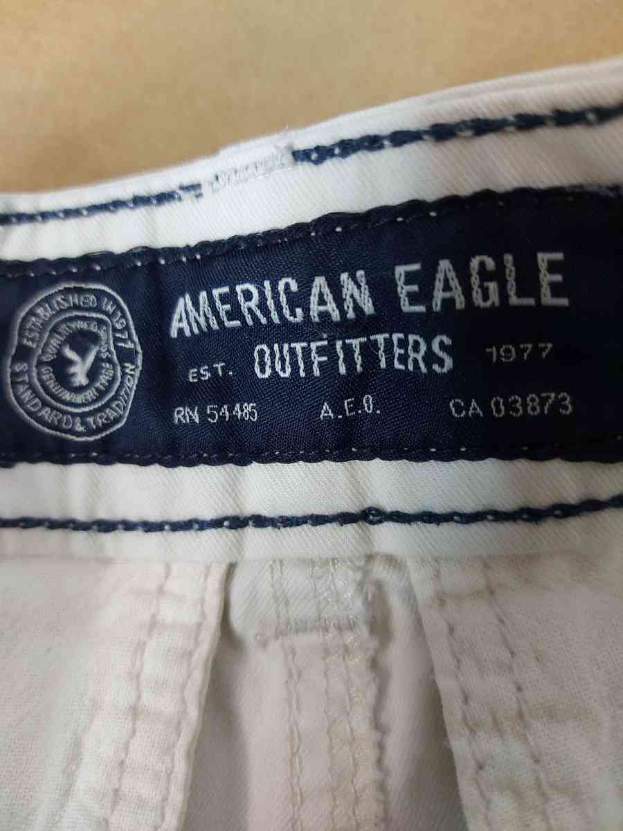 American Eagle Outfitters Prep Bermuda Shorts Size 36 Light - Atlanta, Georgia - FleaMarketBay