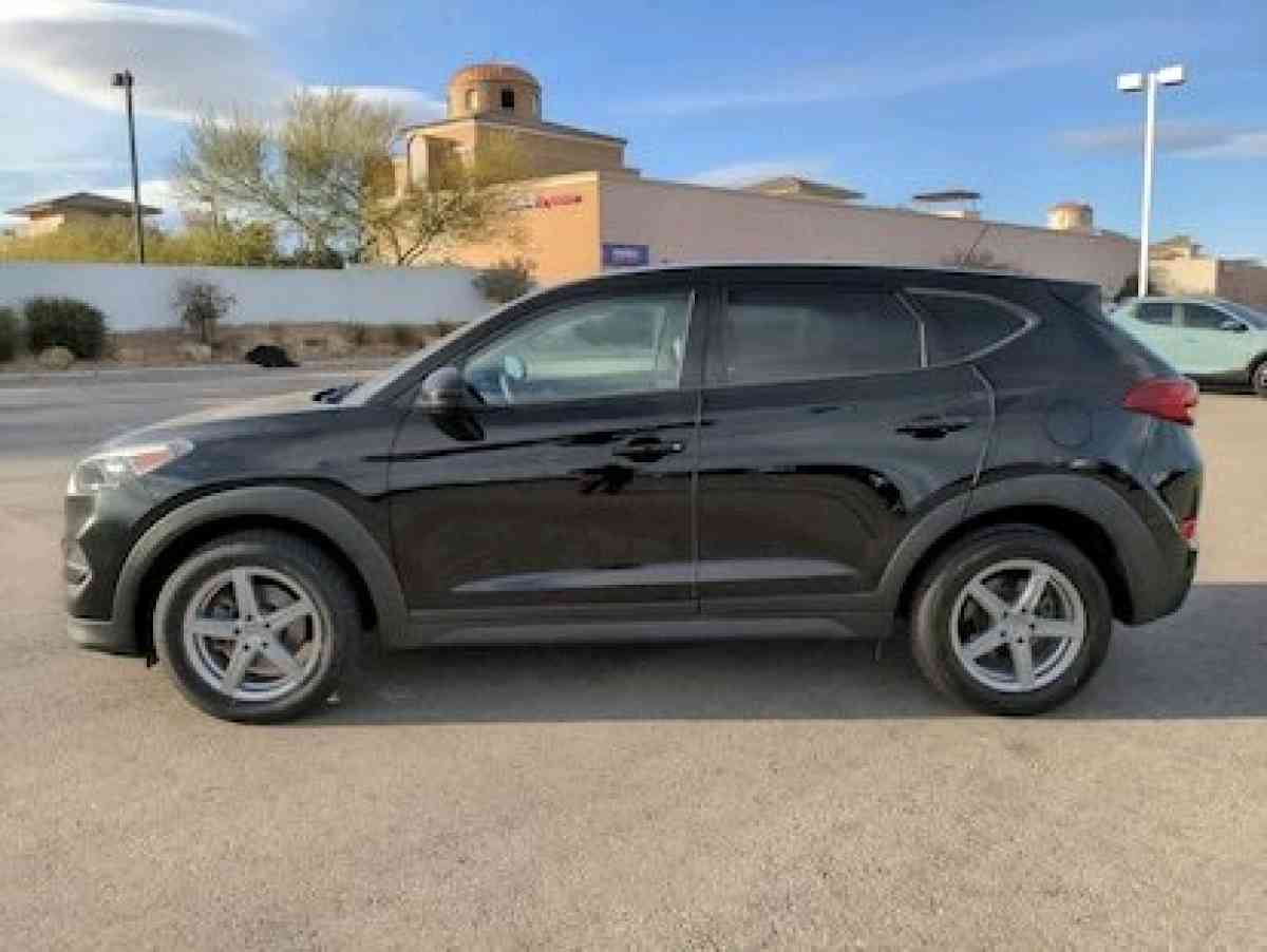 2017  HyundaiTucson SE - Las Vegas, Nevada - FleaMarketBay