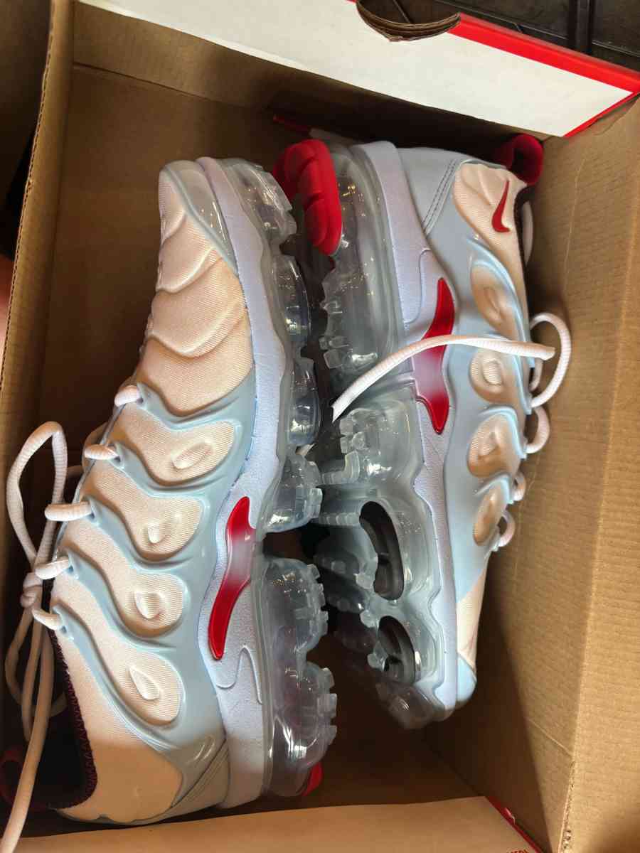 Nike air vapormax plus - Stanardsville, Virginia