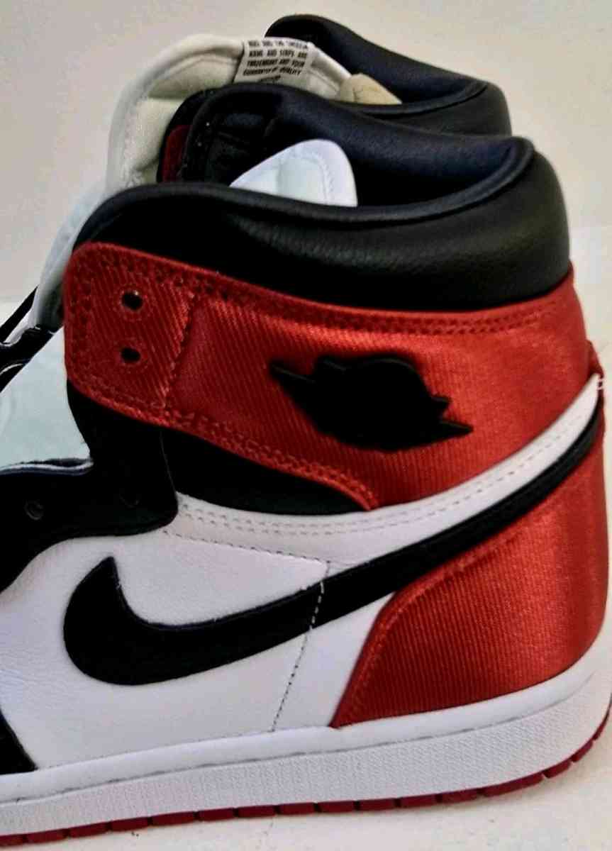 Size 85  Air Jordan 1 Retro High Satin Black Toe W - Broadview, Illinois - FleaMarketBay
