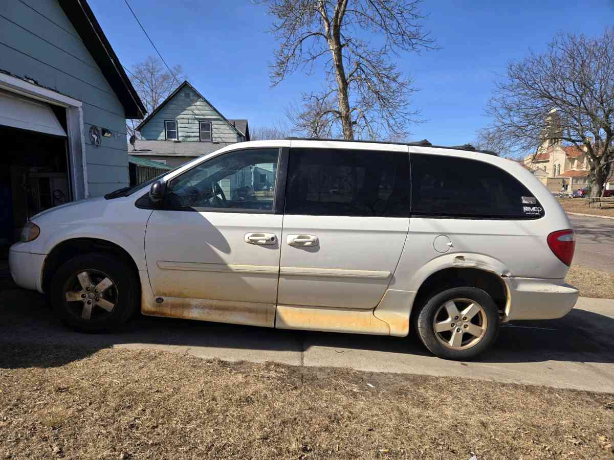 dodge grand caravan - Benson, Minnesota - FleaMarketBay