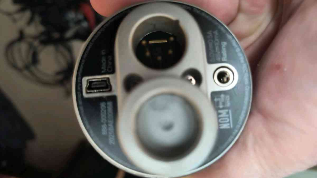 BLUE MICROPHONE - Tampa, Florida - FleaMarketBay