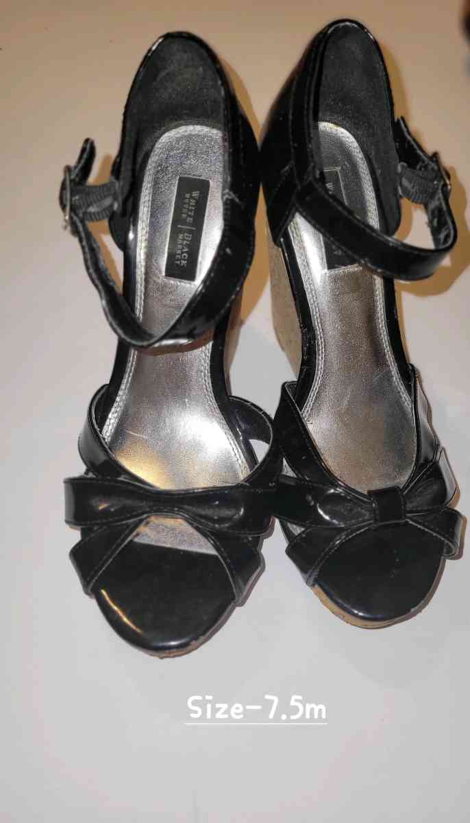 Daisy Fuentes - Jacksonville, Florida - FleaMarketBay