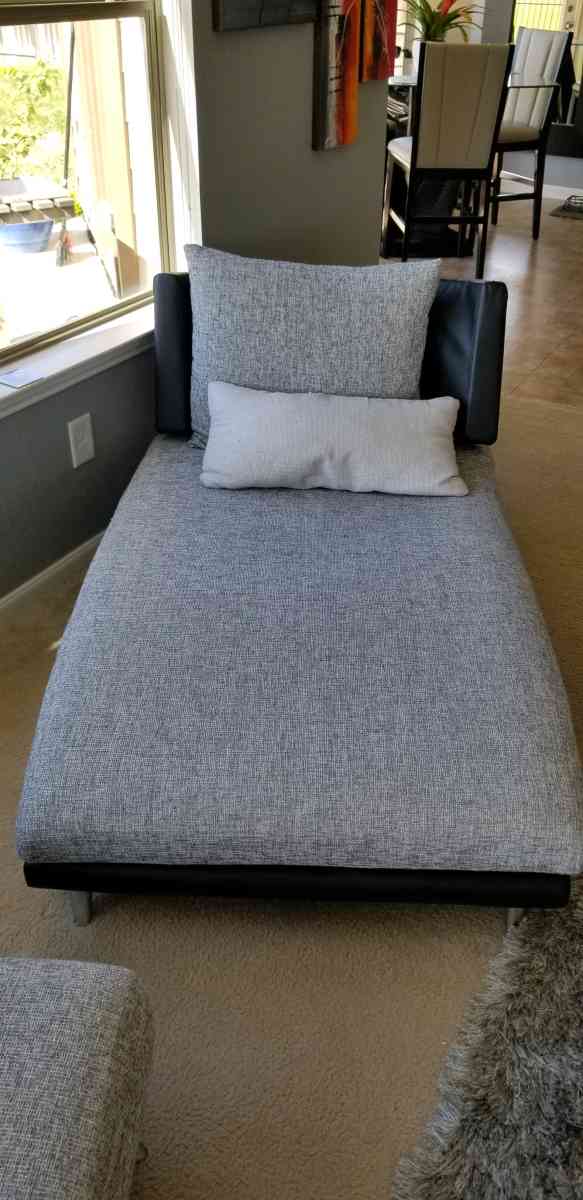 Living Room 5 Pc Set - Houston, Texas - FleaMarketBay