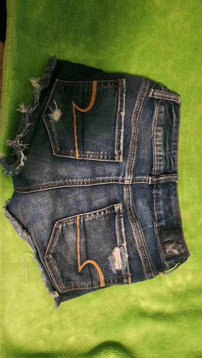 American Eagle  shorts - Sweetwater, Tennessee - FleaMarketBay