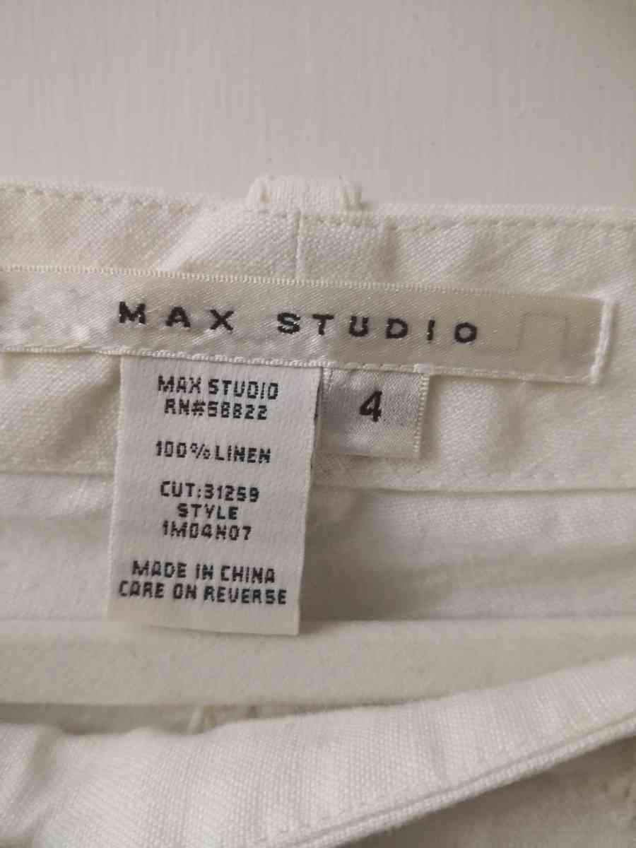 Max Studio White Linen Shorts Size 4 - Atlanta, Georgia - FleaMarketBay