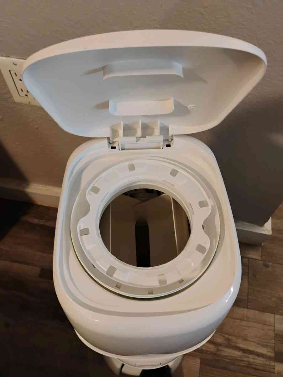 Diaper genie - Garland, Texas - FleaMarketBay