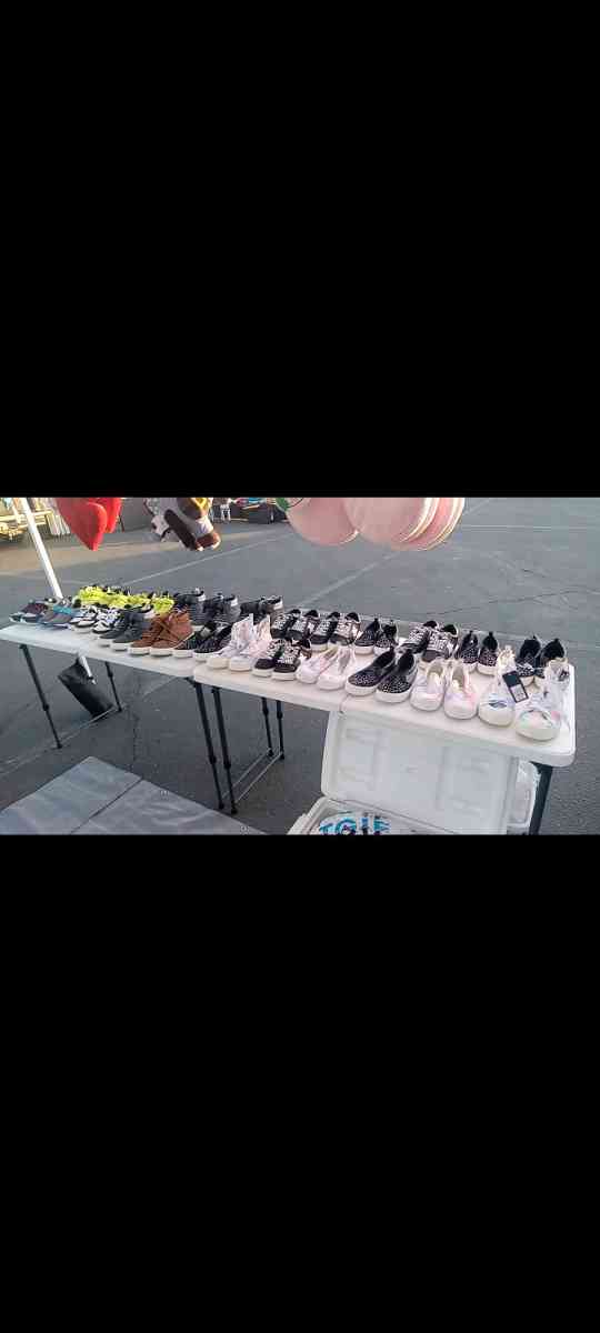 shoes for girls and boys - Chowchilla, California - FleaMarketBay