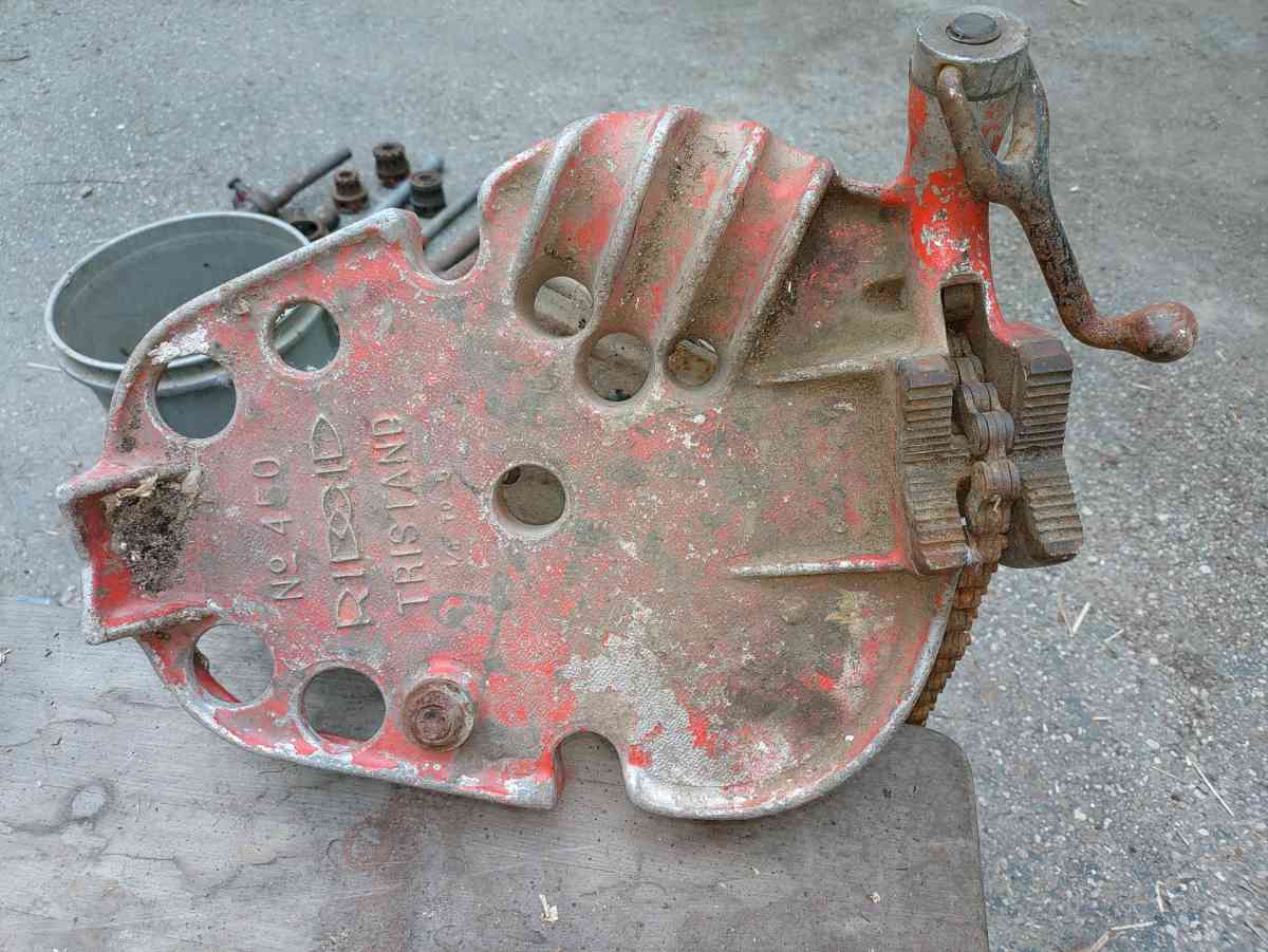 RIDGID Pipe Vise - Maple Heights, Ohio - FleaMarketBay