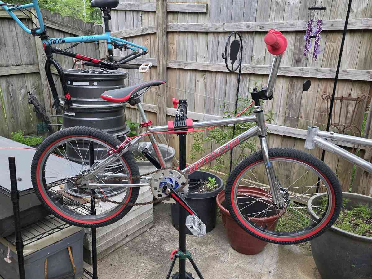 87 Redline - Louisville, Kentucky - FleaMarketBay