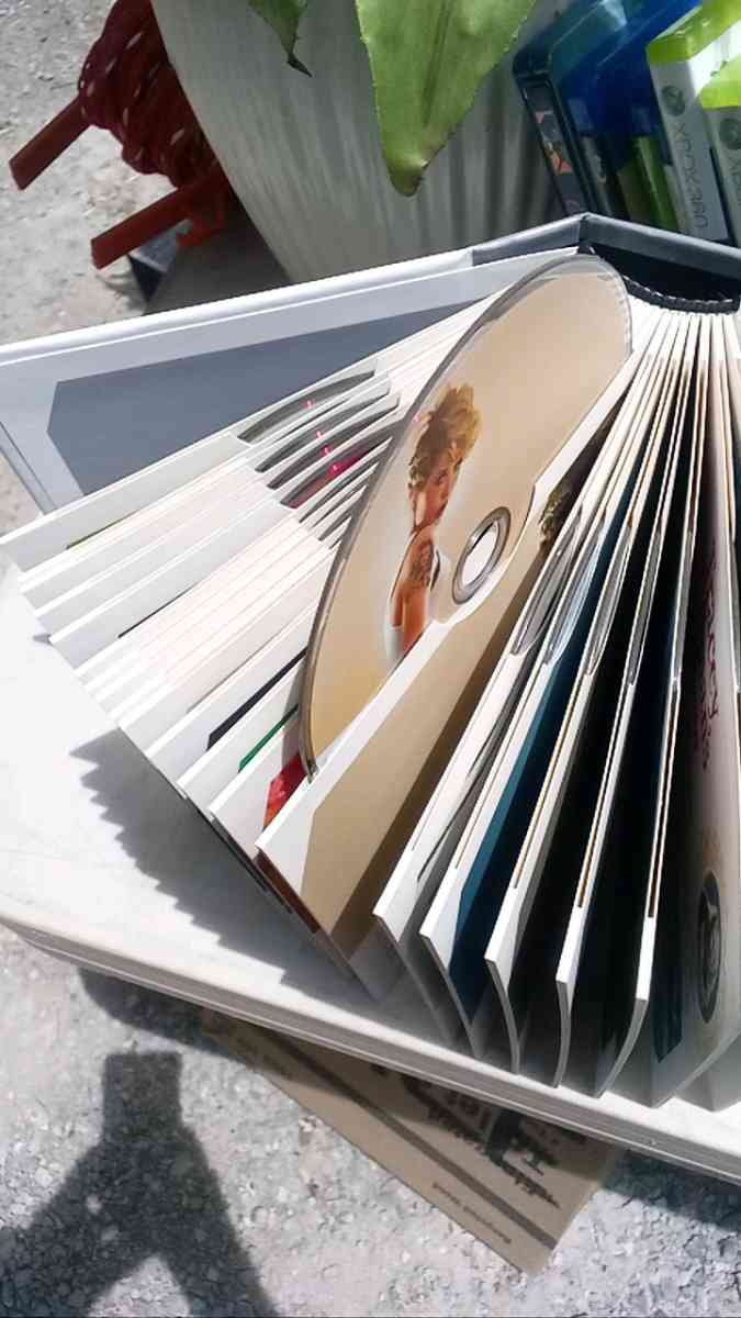 directors cut premier movies - Redding, California - FleaMarketBay