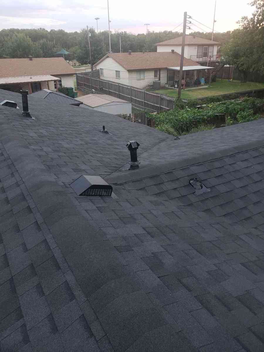 Roofing and solar - Garland, Texas - FleaMarketBay