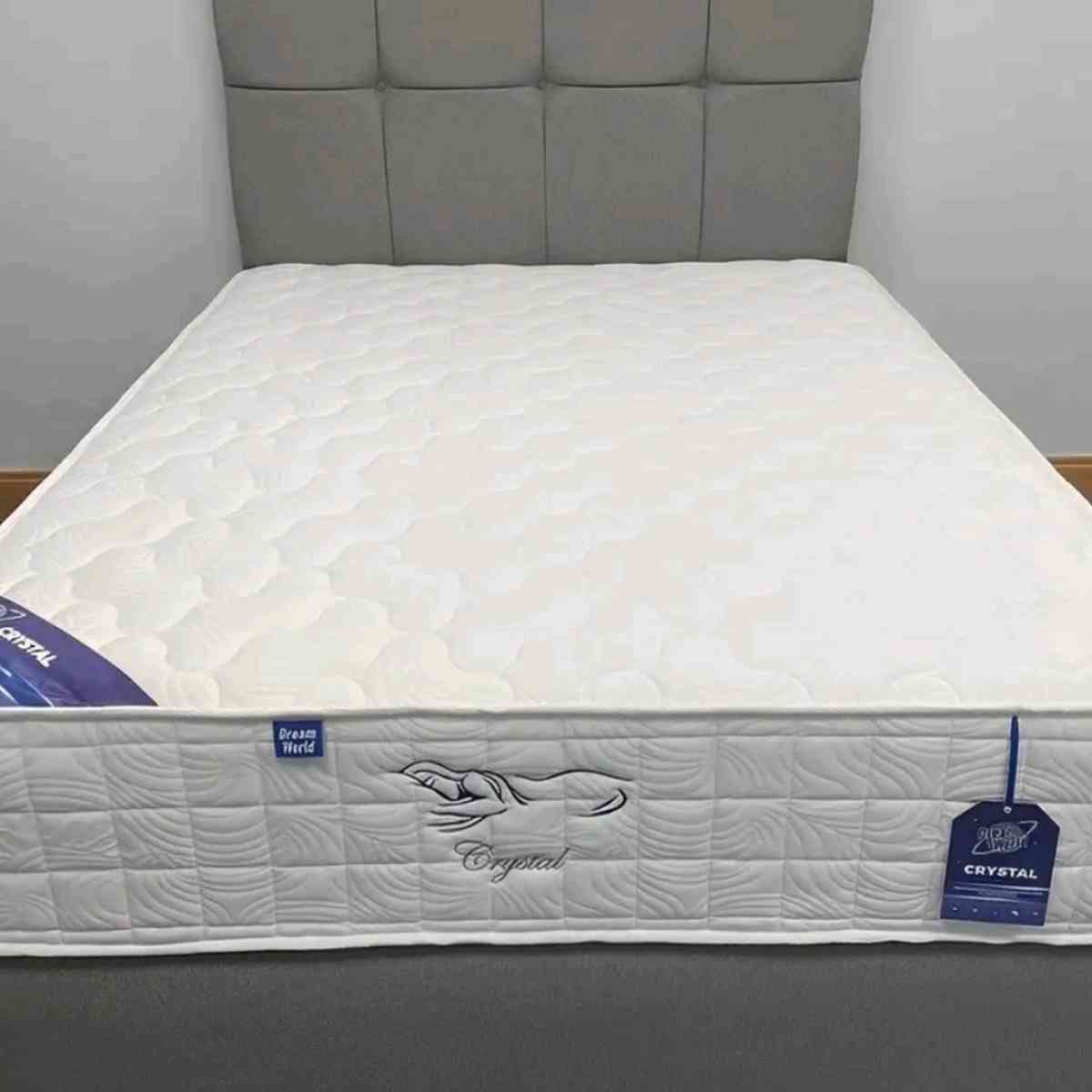 divan bed and mattress - Allen, Kansas - FleaMarketBay