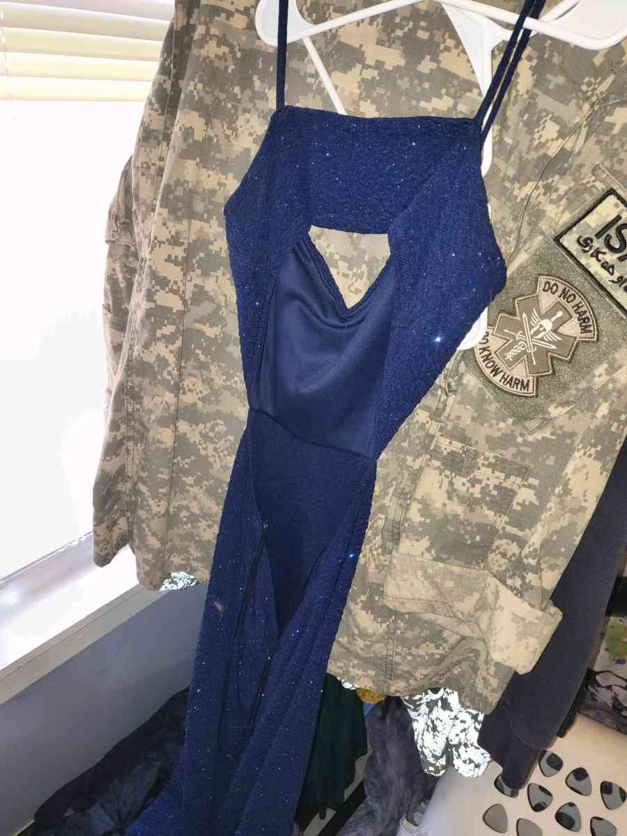 blue glitter prom dress - Susquehanna, Pennsylvania - FleaMarketBay