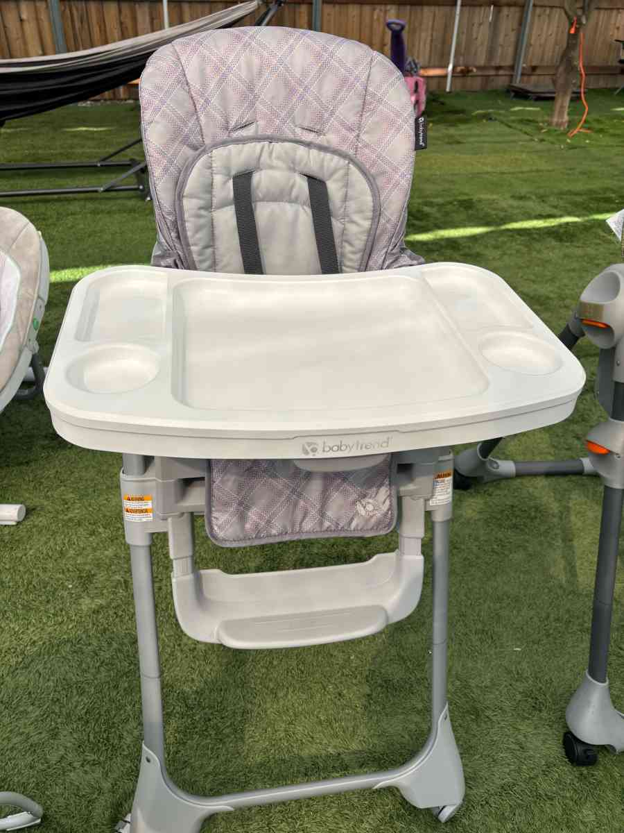 baby high chairs - Pacoima, California - FleaMarketBay