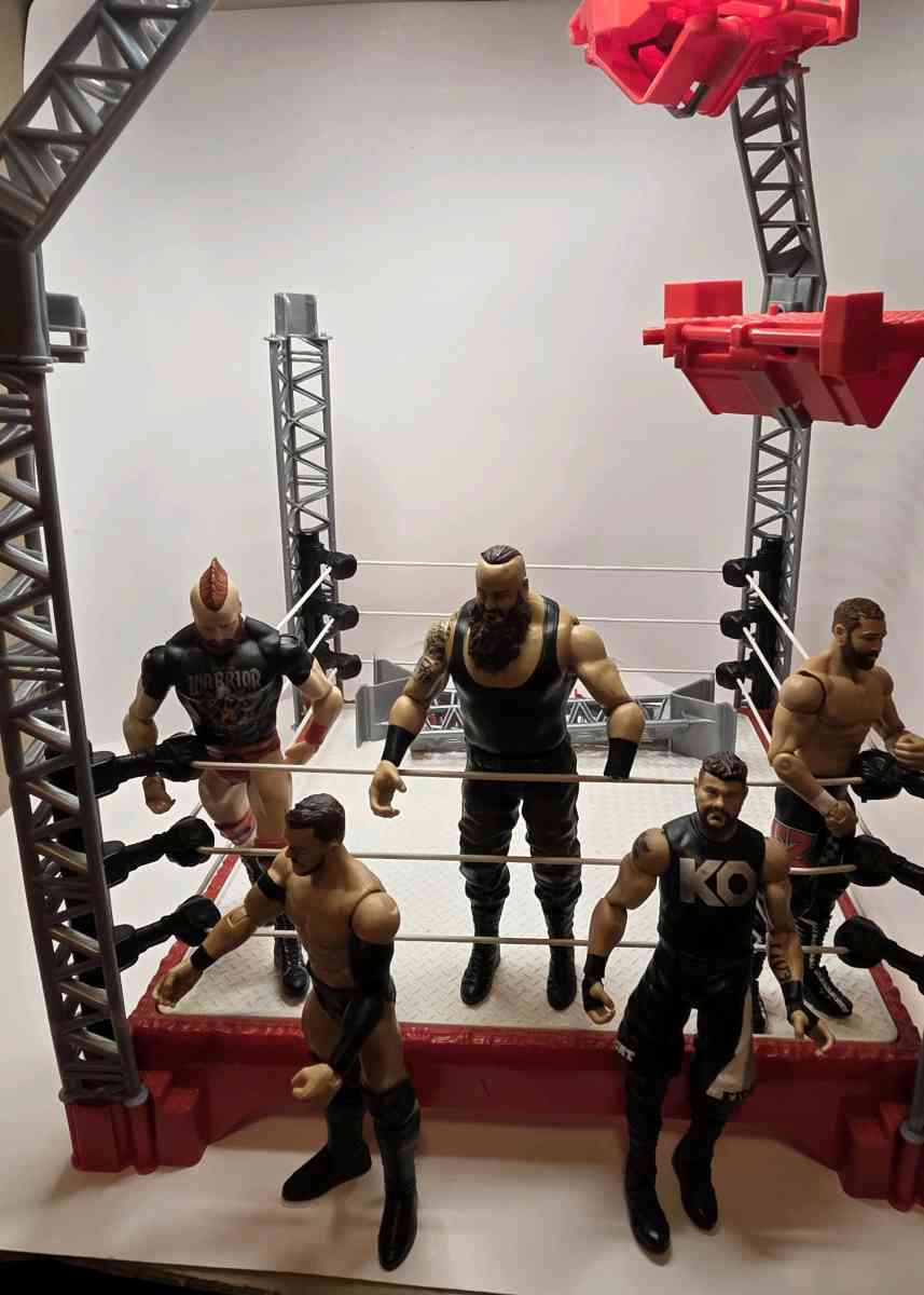 WWE Create Your Own Ring Playset  6 Superstar Figures - Norcross, Georgia